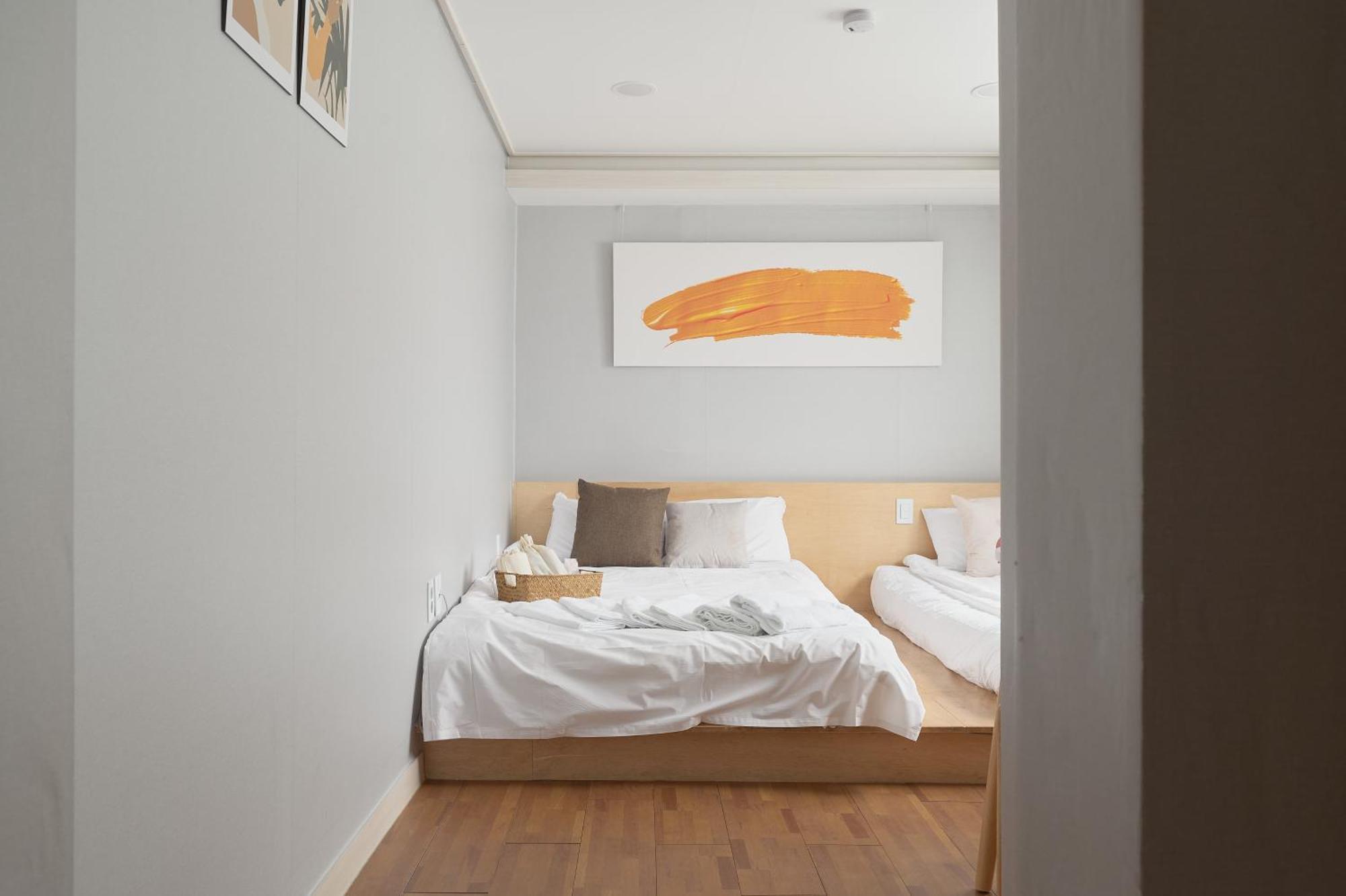 Dawoo House 2 In Hongdae Hotel Seoul Bagian luar foto